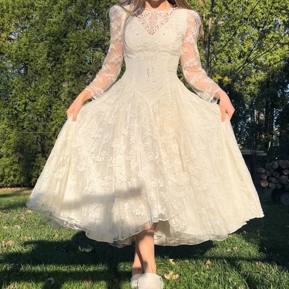 VINTAGE WEDDING DRESS - Picture 1 of 5